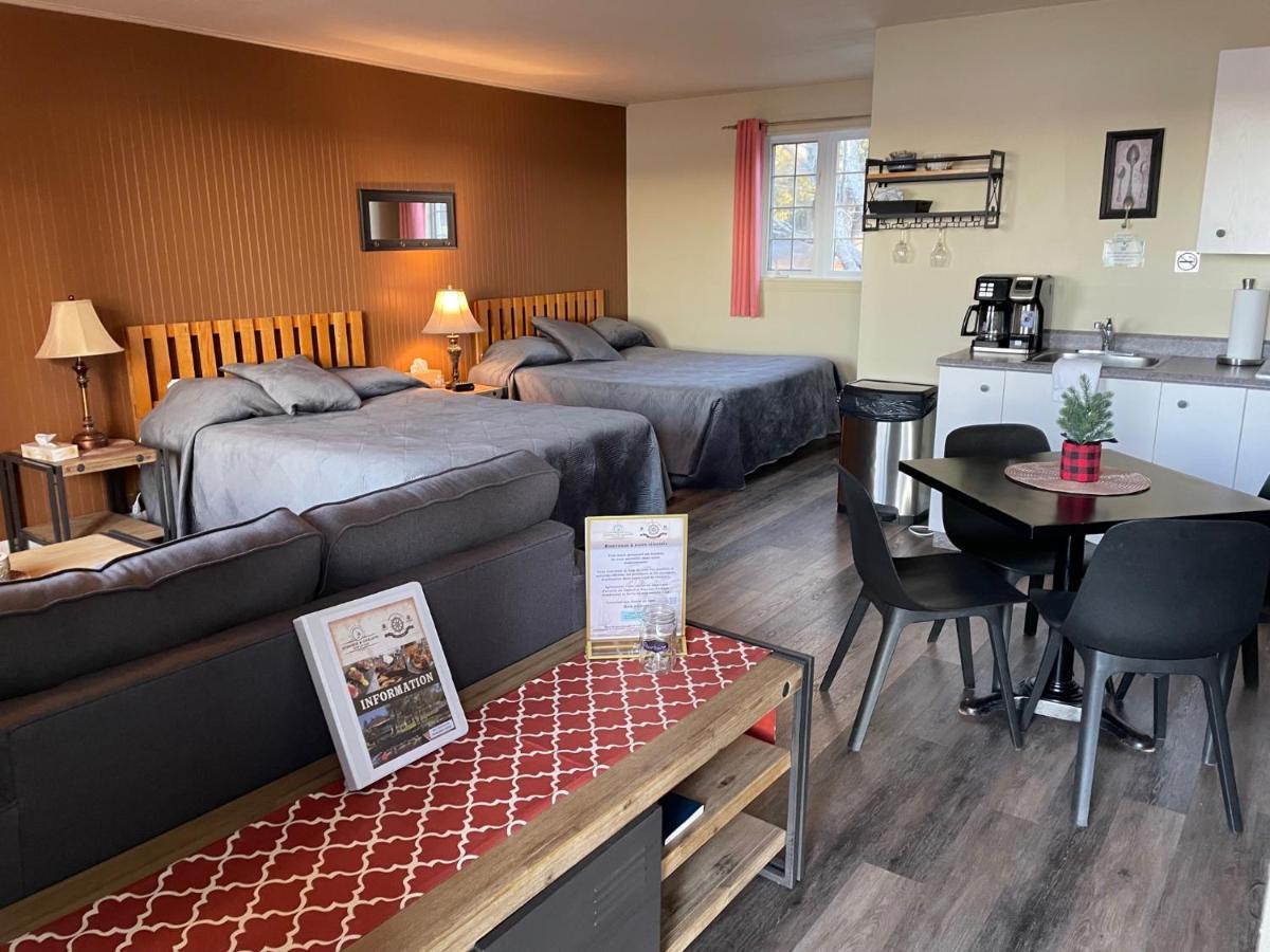Lac-Mégantic Auberge Et Chalets Sur Le Lac מראה חיצוני תמונה